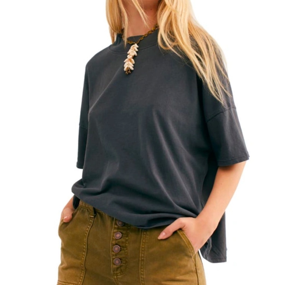 Relaxed Black Women's Short Sleeve Tee